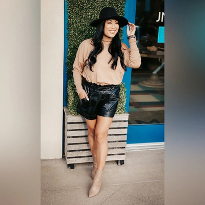 Cozy Co. by cozy casual date night downtown shorts SZ LG-image