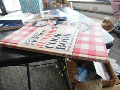 Better Homes and Gardens, Junior Cookbook by Better Homes and Gardens Editors (1-image