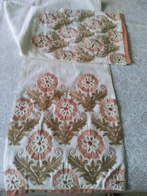 REDUCED⚘NWT~Pier 1 ELEGANT EMBROIDERED Gold Metallic WH ROSE GRN Table Runner 72-image