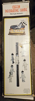 VINTAGE Halloween Ceramic Wind Chime Coffin With 8 Hanging Mummy Chimes -image