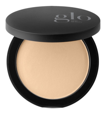 Glo Pressed Base Golden Medium. Foundation-image
