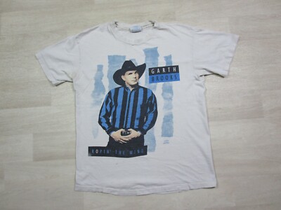 Vintage Garth Brooks T-Shirt Men's Size (M) 1990s Band Ropin the Wind Winterland-image