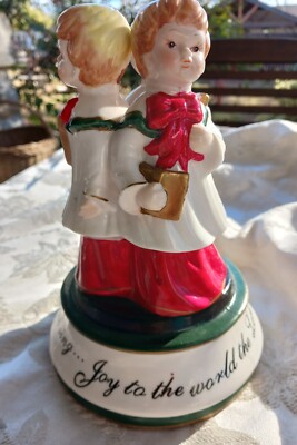 VINTAGE CHRISTMAS 3 Christmas Carolers Choir Boys Wind-Up - Joy to the World-image