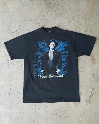 Vintage Garth Brooks Ropin' The Wind Tour Country Music 90s Band T-shirt - Large-image