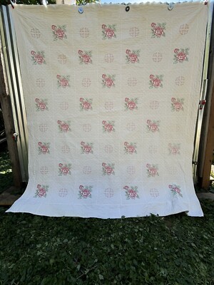 Vintage Handmade Quilted Embroidered Rose Quilt 94x84 Hand Stitch-image