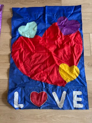 Vintage 1998 In the Wind Large  Embroidered  Valentines Day Hearts Decor Flag-image