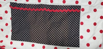 Design Imports Black Red White Polka Dot Ruffle Apron W/ Front Pocket Very CUTE!-image