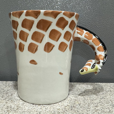 Pier 1 Imports Giraffe Large Coffee Mug Cup 5” Hand Painted Neck Handle Pristine-image
