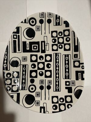 Vintage Pier 1 Imports Traffix OVAL Egg Shape Plate  Black & White 9.5 Inches-image