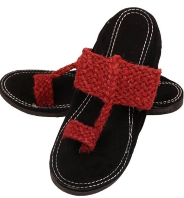 Step into Cozy Comfort: Discover Our Luxurious Red unisex Slipper-image