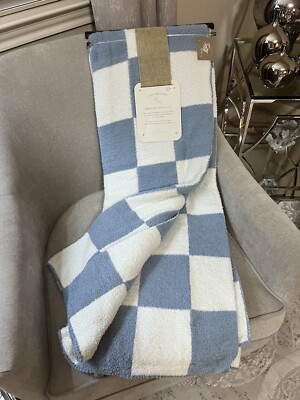 1-NWT THE COZY  COTTAGE  CHECKED DOBLE SIDED BLANKET-image