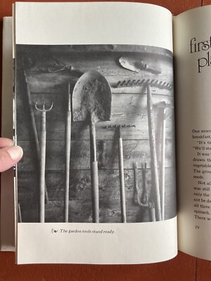 Vintage 1974 Dooryard Garden Harvesting Planting Gardening Guide Growing Seasons-image
