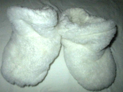 Kid's Non-Skid Cozy House BOOTIES- Sz S-NEW-WHITE-length 8 inches-image