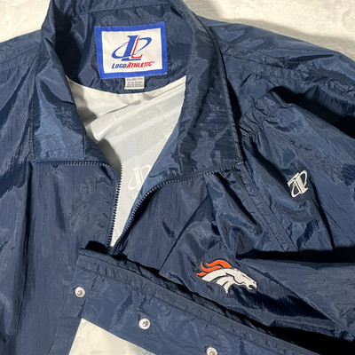 VTG Denver Broncos Wind Breaker Men's Blue XXL NFL Logo Athletic Side Snap Vents-image