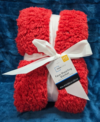 Mainstays Red Faux Stearling Sherpa Blanket- Full Queen Size-NWT-image