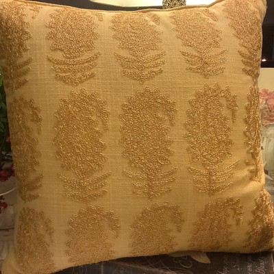 (1) Pier 1 Imports~Golden Color/Textured Design~18” Square~Poly Insert~Zipper~-image