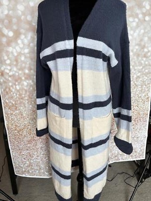 Fluffy, Soft, Cozy ~ Freshman 1996 cardigan ~ Medium ~ It has POCKETS -image