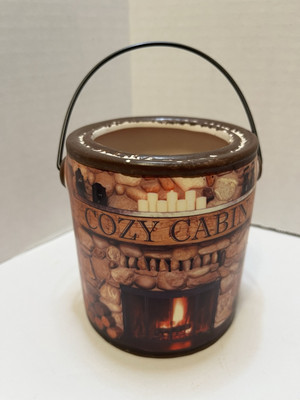 FARM FRESH CANDLE ( Cozy Cabin) 20OZ  USA  MADE IN ELMER NJ-image