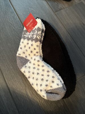 Holiday Cozy Socks one size 2 pairs -image
