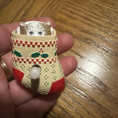 Hallmark Wind Up Cat in Christmas Stocking Pin Brooch Vintage 1990 Kitten-image