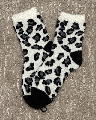 NWOT,Northeast Outfitters Womens Cozy Socks, Fits shoe size  5-10, Animal print -image