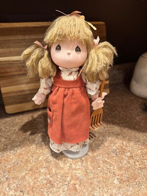 Precious Moments Four Seasons Musical Collection Windup Doll Fall 1988 Applause-image