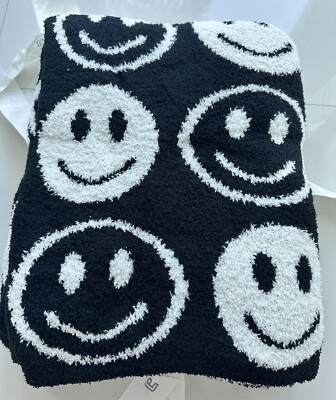 NEW- HAPPY FACE SUPER SOFT & COZY BLANKET REVERSIBLE- GREAT GIFT 50” X 60”-image