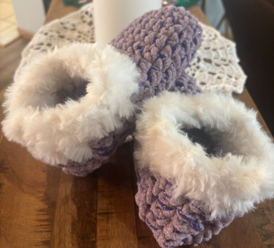 Snuggly handmade slippers women, size medium (7-9), purple with metallic weave-image