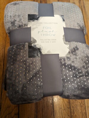HOME COLLECTION FOIL PLUSH THROW. GREY-image