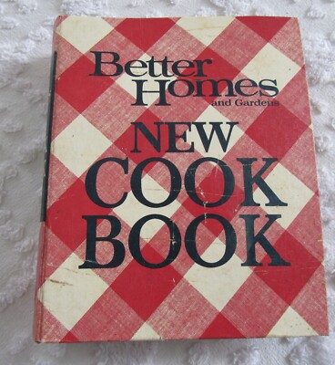 BETTER HOMES & GARDEN NEW COOKBOOK - VINTAGE - 1970 - BINDER STYLE-image