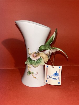 ✨Vintage Royal Crown Arnart Imports Porcelain 3D Hummingbird Vase w/Flower-image