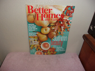 BETTER HOMES & GARDENS  MAGAZINE...BACKYARD FOR ALL SEASONS 