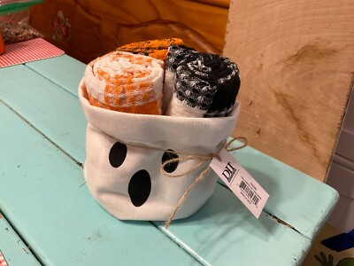 Design Imports Halloween Gift Bag with kitchen towels-image