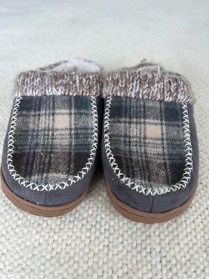 Deerfoams Cozy Comfort Slipper Shoes Size 5-6 Brown and grey-image