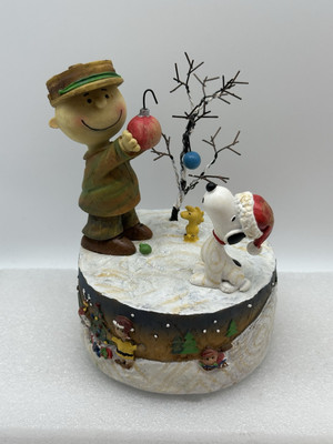 Peanuts Charlie Brown And Snoopy Wind Up Musical Figurine Plays Jingle Bells-image