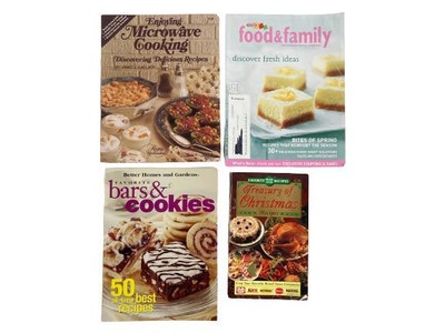 Lot of 4 Better Homes & Gardens Christmas Cooking Magazines-image