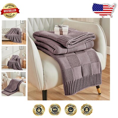 Fade Resistant Cozy Checkered Throw Blanket - Ideal for Napping & Reading-image