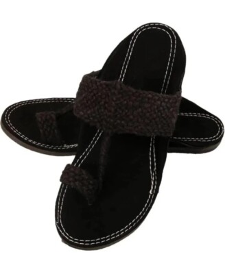 Step into Cozy Comfort: Discover Our Luxurious Unisex Slipper-image