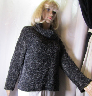 Bentley- Turtleneck Sweater -Long Sleeves- Black/White Pullover size M (800-276)-image