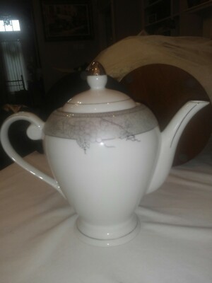 Casati Germany Fine Porcelain Tea/Coffee Pot. Silver/gold Trim. Bavaria Design-image