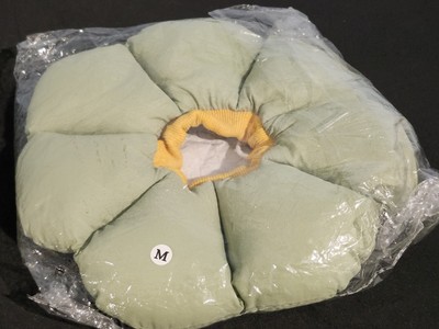 Cozy Flower Pet Pillow: Soft Comfort & Support for Neck & Back, Size M, Mint...-image