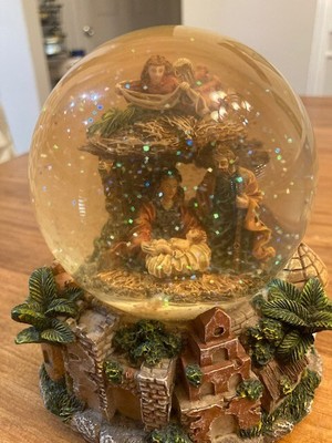 Vintage Nativity Manger Musical Wind Up Snow Globe - Plays 