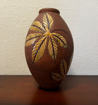 PIER ONE BROWN VASE - CERAMIC LEAF DESIGN - HAND CRAFTED - LARGE - VINTAGE-image
