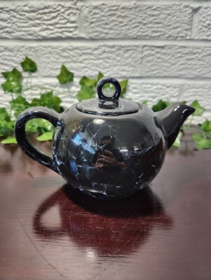 Henriksen Imports  Teapot Black/White Marble Design Locking Tab Lid Vintage-image