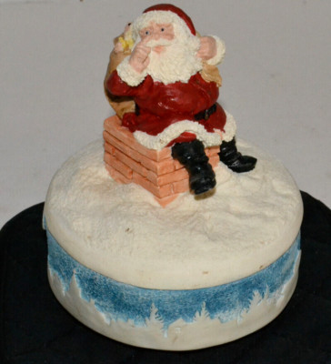 Vintage Santa Claus Wind Up Music Box 