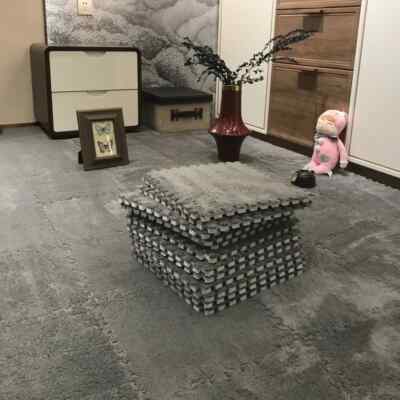 Cozy Comfort: 12-Piece Bay Window Bedside Mats (12x12 Inch)-image