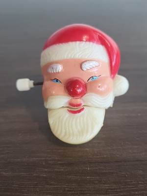 Vintage 1960's Santa Claus Laughing Face Lapel Clip Windup Laughing Santa Works!-image