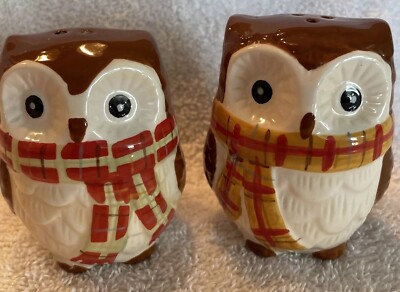 Pier 1 Owls With Scarfs Design Salt/Pepper Shakers With Stoppers. 3