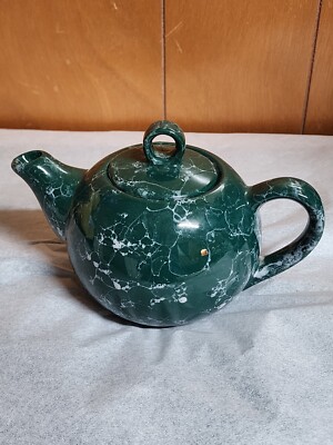 Henriksen Imports  Teapot Green/White Marble Design Locking Tab Lid Vintage-image