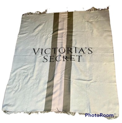 Victoria's Secret Throw Blanket 2016 Limited Edition Gray White Pink Stripe Logo-image